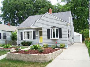 5128 N Lydell Ave., Whitefish Bay, WI 53217