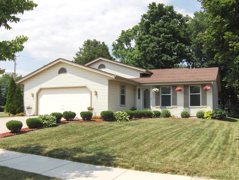 1230 W Wilding Dr., Oak Creek, WI 53154