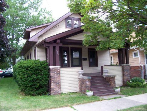 2901 21st St, Racine, WI 53403