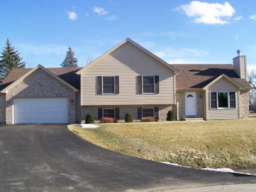 10121 265th Ct., Salem, WI 53179
