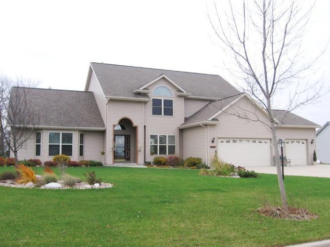 4447 Tumble Creek Dr., Franklin, WI 53132