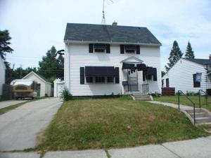 2228 Lafollette Ave., Manitowoc, WI 54220