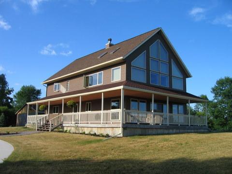 1 Law Ln., Newton, WI 54220