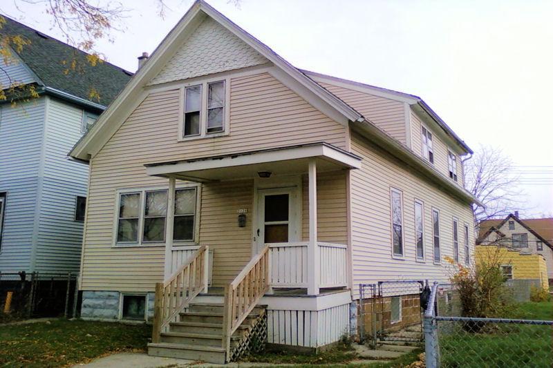 3126 N 11th St., Milwaukee, WI 53206