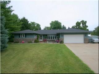 4645 Oakdale Dr., Caledonia, WI 53405