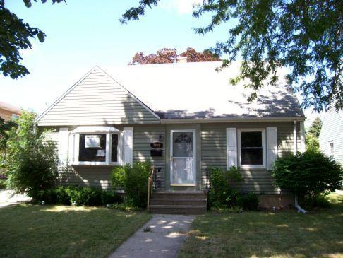 7606 33rd Ave., Kenosha, WI 53142