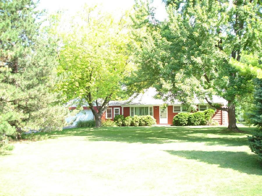 13614 W Robin Tr., New Berlin, WI 53151