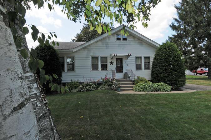 2112 S 32nd, La Crosse, WI 54601