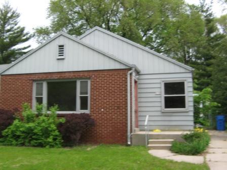 5132 N Lydell Ave., Whitefish Bay, WI 53217