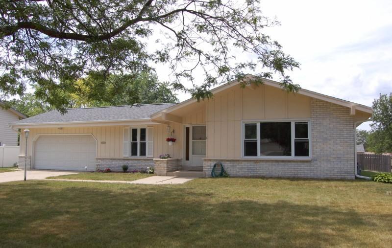 9379 S 35th St., Franklin, WI 53132