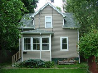 915 46th St, Kenosha, WI 53140