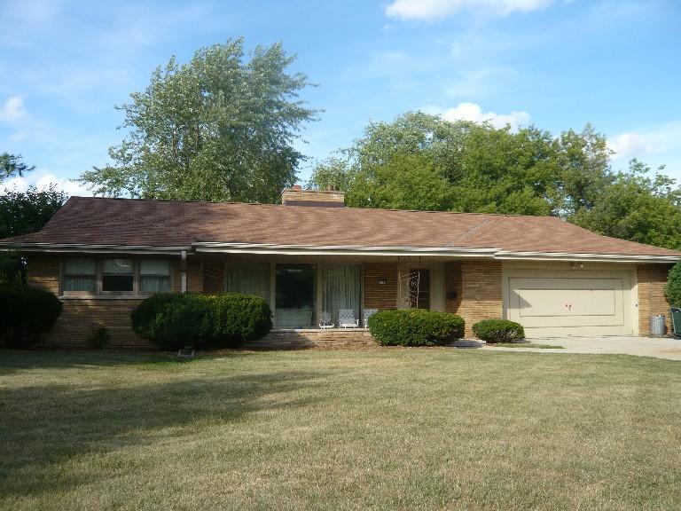 3132 N Knoll Ter., Wauwatosa, WI 53222