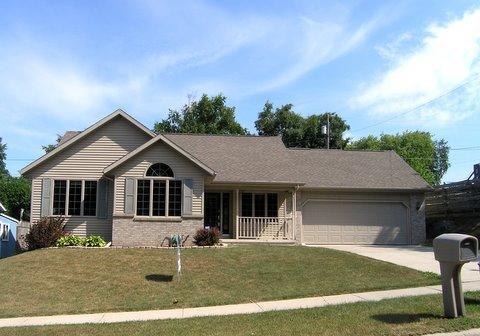 1220 Jackson St., Manitowoc, WI 54220