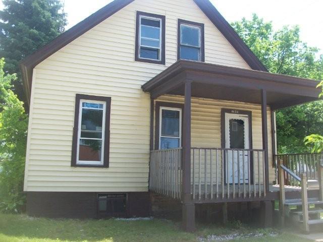 1949 Clark St., Racine, WI 53403