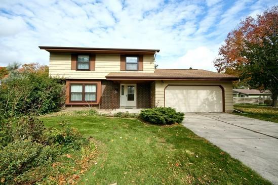 4916 W Joleno Ct, Brown Deer, WI 53223