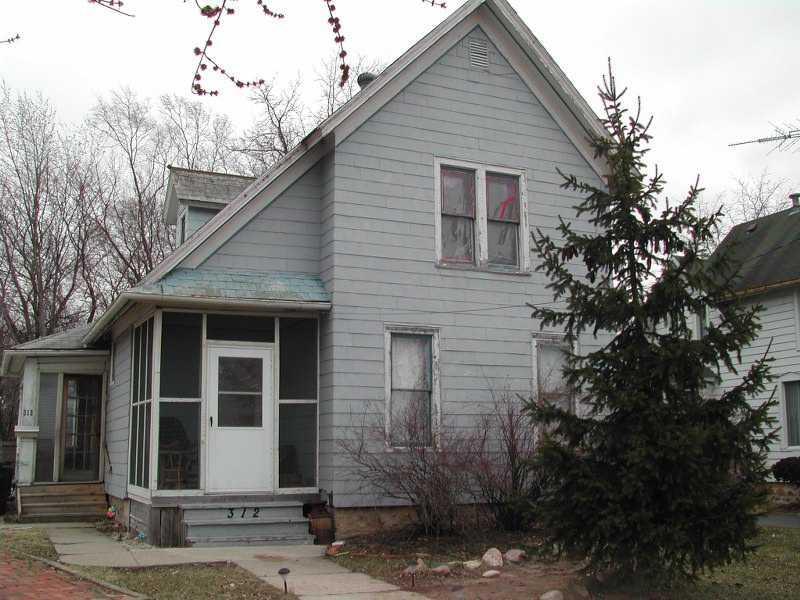 312 Franklin, Mukwonago, WI 53149