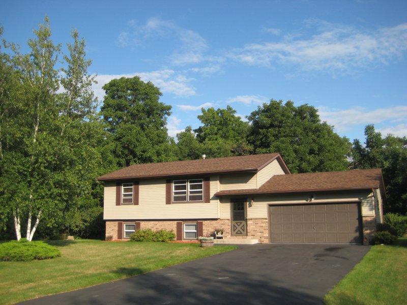 703 Lawrence St., Eagle, WI 53119