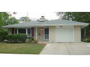 5216 Raven Dr., Greendale, WI 53129