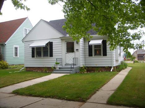 1641 S 17th St., Sheboygan, WI 53081