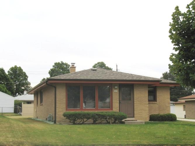 5632 S 30th St., Milwaukee, WI 53221