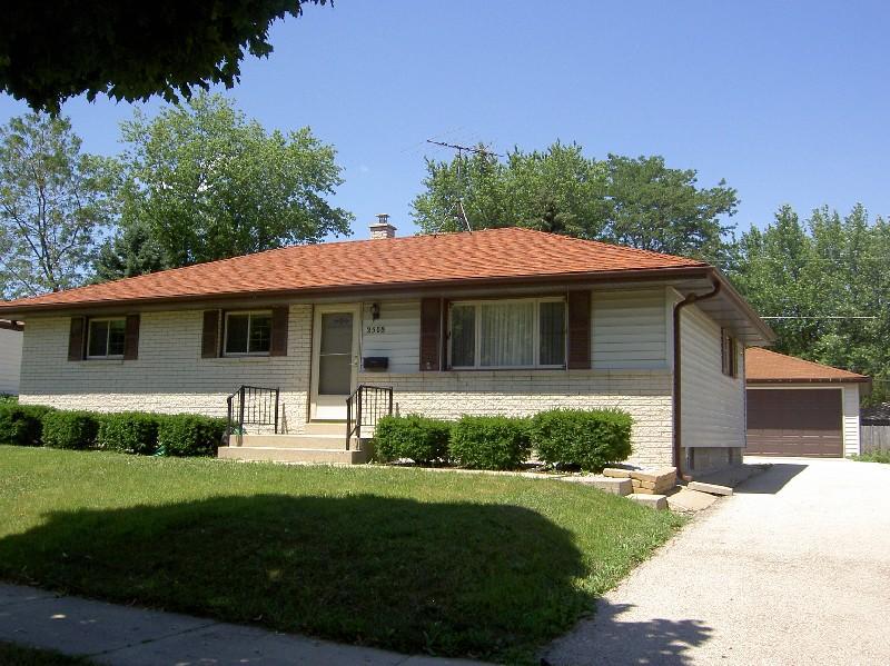 2508 W Sycamore Ave., Oak Creek, WI 53154