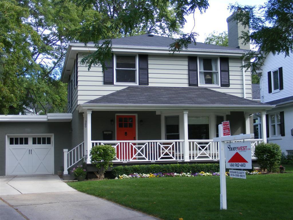 500 E Carlisle Ave, Whitefish Bay, WI 53217
