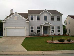 2557 E Farmington Ln, Oak Creek, WI 53154