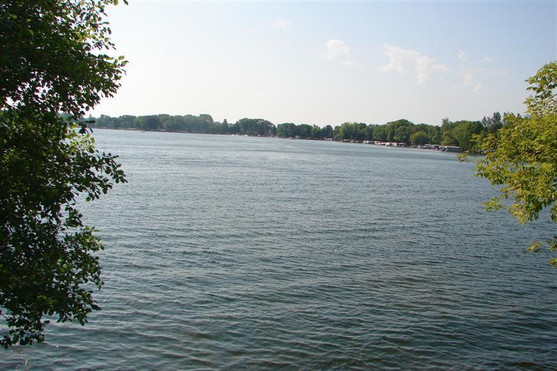 LT1 Rolefson Rd., Oconomowoc, WI 53066