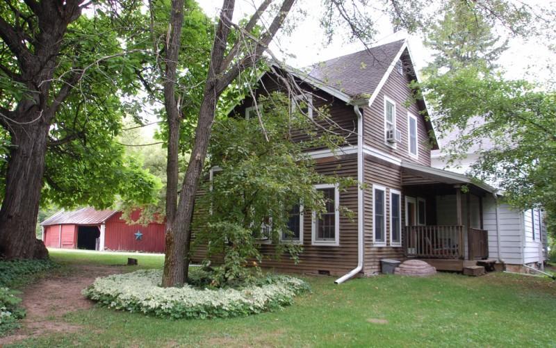 2315 Shady Ln., Saukville, WI 53080