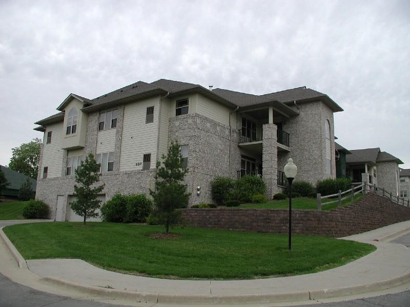 450 N Silverbrook Dr. #208, West Bend, WI 53090
