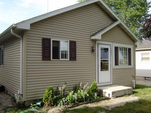 1431 Lawndale Ave., Mount Pleasant, WI 53403