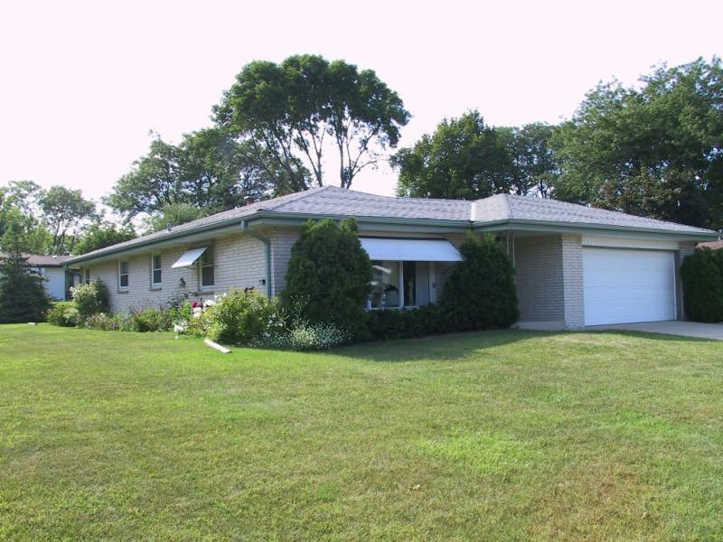 6095 Tulip Ln., Greendale, WI 53129