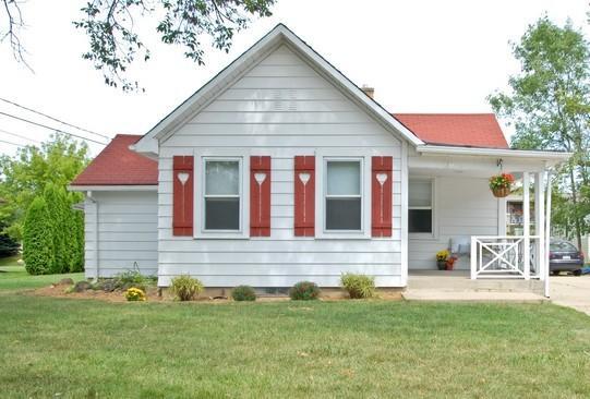 616 W Bender Rd, Glendale, WI 53217