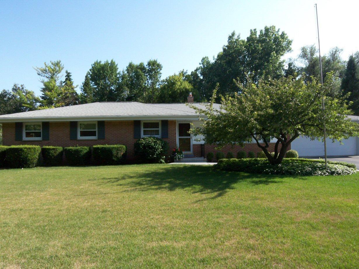 14245 Ivy Ln., Brookfield, WI 53005