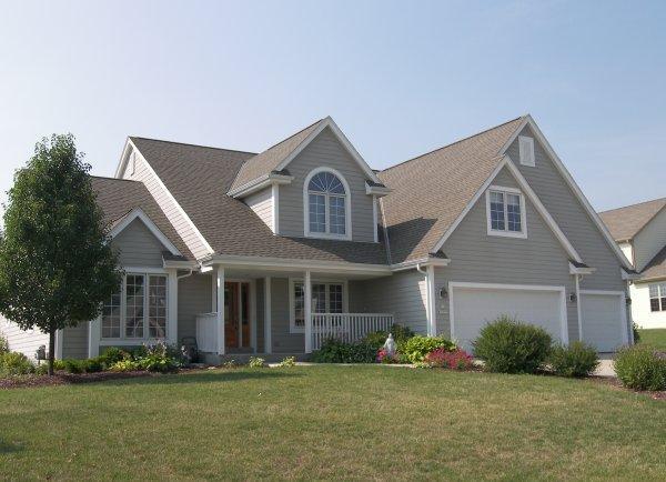 N16W27389 Riverland Dr., Pewaukee, WI 53072