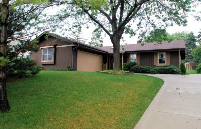 5131 S 60th St., Greendale, WI 53129