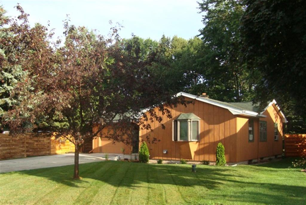 1928 Manor Pkwy., Sheboygan, WI 53083