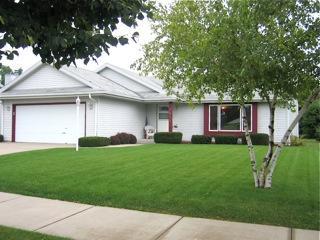 2828 E Honeysuckle Dr., Oak Creek, WI 53154