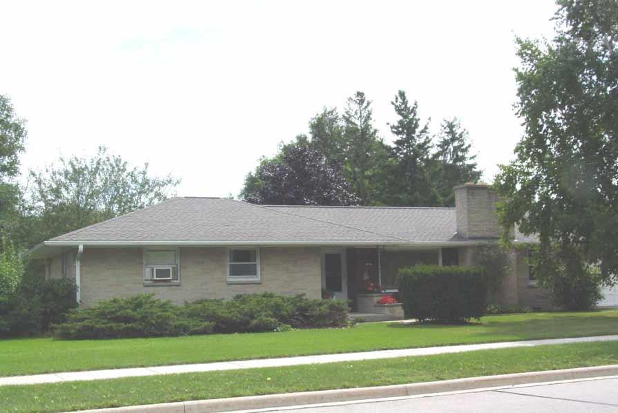 269 Hawthorn, West Bend, WI 53095