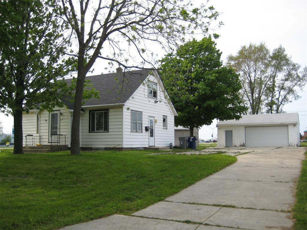 120 Susan Dr., Oak Creek, WI 53154