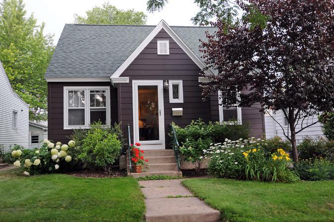 2027 Winnebago St., La Crosse, WI 54601