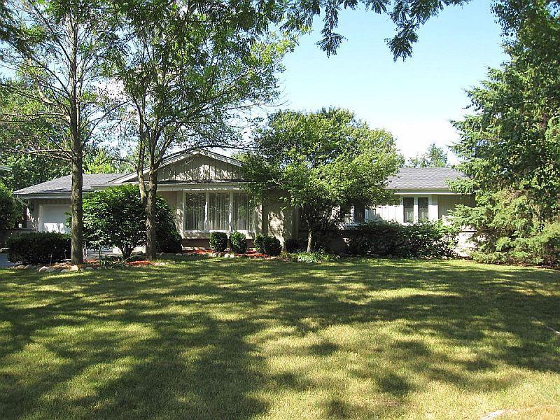 9129 N Bethanne Dr., Brown Deer, WI 53223