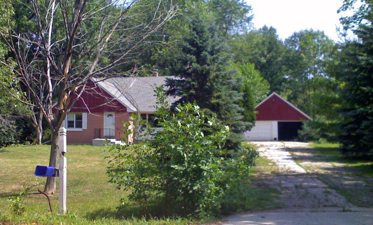 11350 N Valley Dr, Mequon, WI 53092
