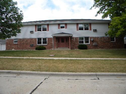 2024 Greentree, West Bend, WI 53095
