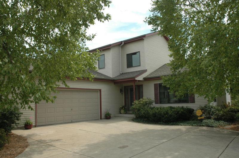 7737 W Margaret Ln., Franklin, WI 53132