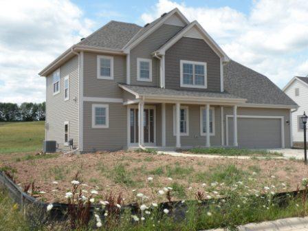621 Greystone Dr., Port Washington, WI 53074