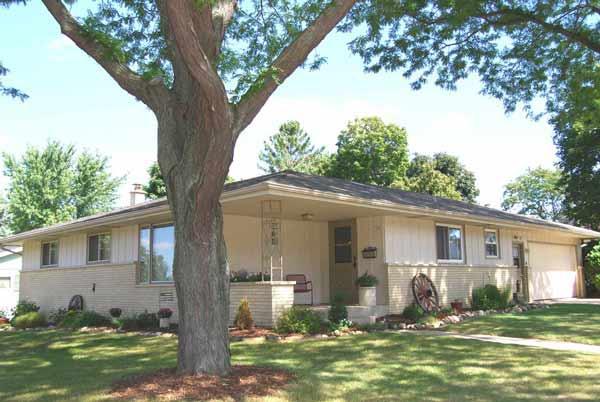 704 W Washington Ave., Hartford, WI 53027