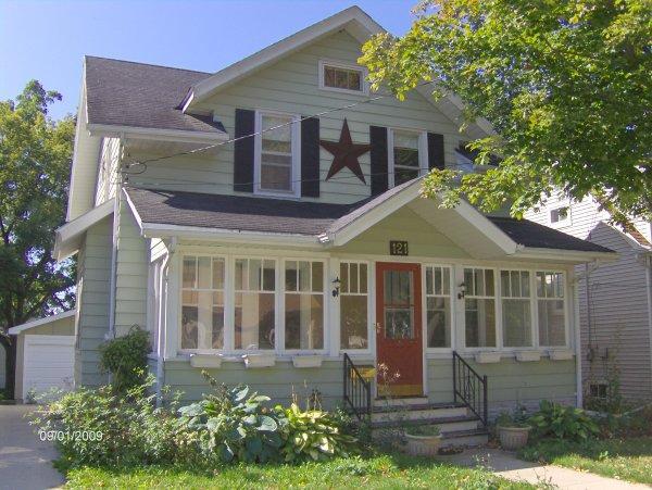 121 W Washington Ave., Hartford, WI 53027