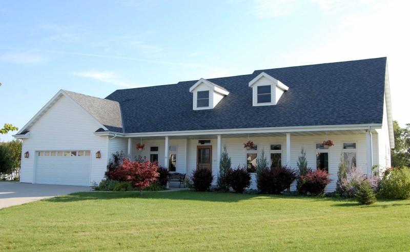 3306 W River Meadows Ct., Franklin, WI 53132