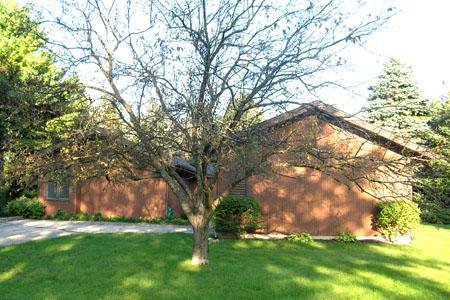 5050 Hearthside Ln., Caledonia, WI 53402